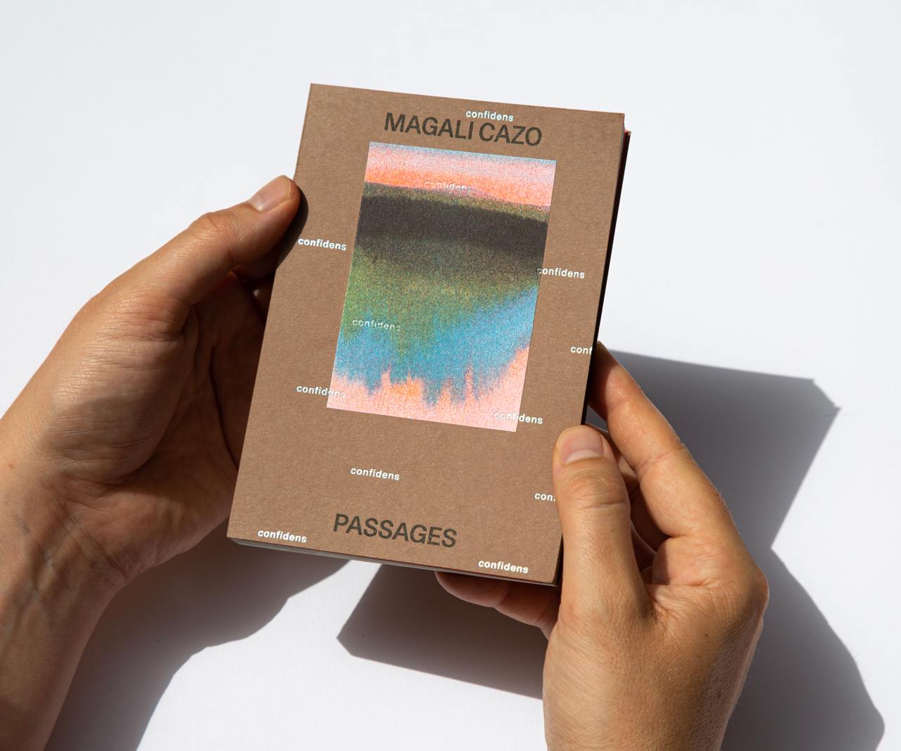 Пейзаж из книги Magali Cazo и фотографии дороги в деревню